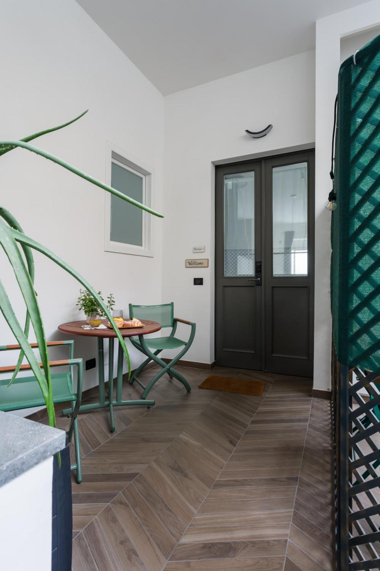 Archihouse Suites Naples Extérieur photo